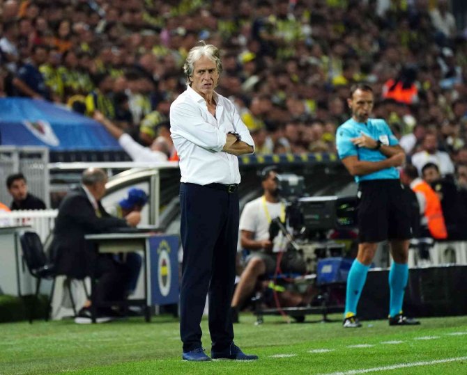 Uefa Avrupa Ligi: Fenerbahçe: 4 - Austria Wien: 1 (Maç Sonucu)