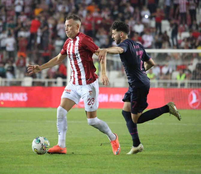 Uefa Avrupa Ligi: Sivasspor: 0 - Malmö: 2 (Maç Sonucu)