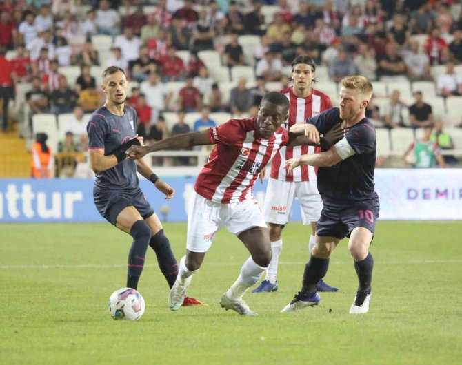 Uefa Avrupa Ligi: Sivasspor: 0 - Malmö: 0 (İ̇lk Yarı)