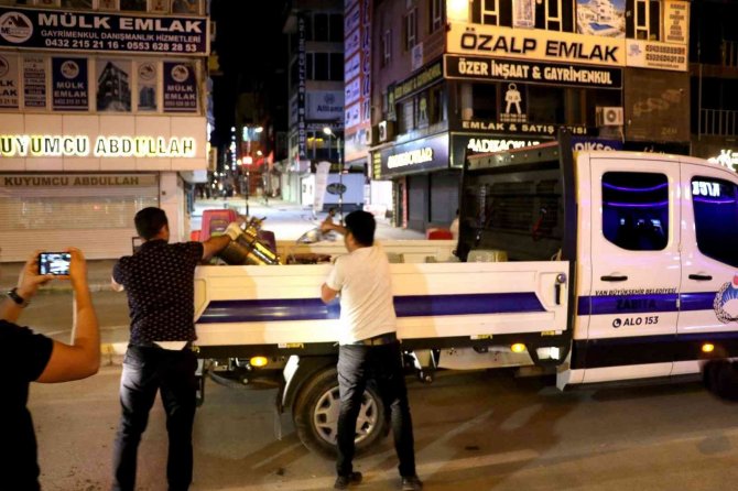 Van Büyükşehir Zabıtasının Seyyar Satıcılarla Mücadelesi Sürüyor