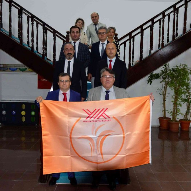 Rektör Özölçer’den 2022 Engelsiz Üniversiteler Ödülleri Takdimi