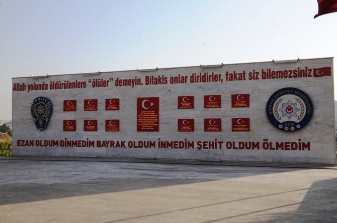 12 Polisin Adı Şehit Edildikleri Yerde Yapılan Anıt Ve Parkta Yaşatılıyor