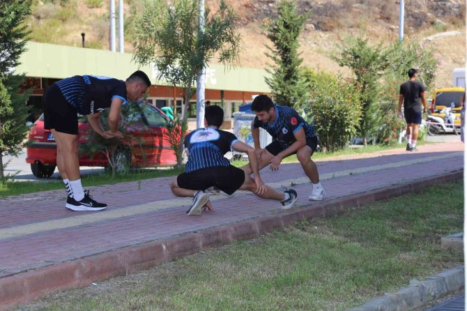 Alkü İçin Ter Döktüler