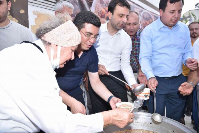 Tütüncü, Korkuteli Aşure Buluşmasına Katıldı