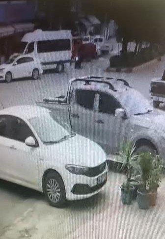 Artvin’de Silahla Yaralama Güvenlik Kamerasına Yansıdı