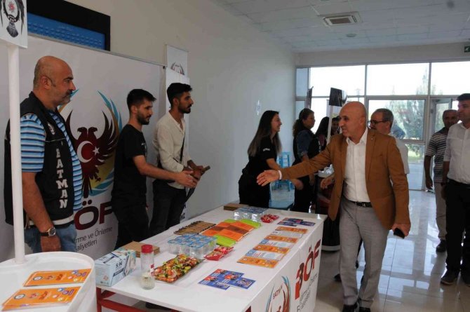 Batman İ̇l Emniyet Müdürlüğü Üniversitede Öğrencilere Bilgilendirme Standı Açtı