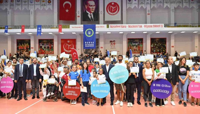 Bursa’da Yaz Spor Okullarına Renkli Veda