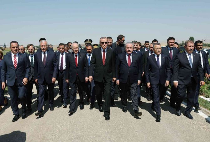 Cumhurbaşkanı Erdoğan: “Vatanımızı Bölmeye, Devletimizi Yıkmaya Çalışan Hiç Kimsenin Gözünün Yaşına Bakmayız”