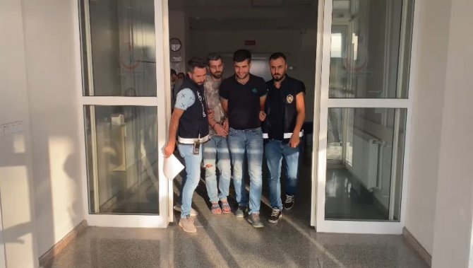 Elazığ’da İ̇yi̇ Parti İlçe Binasından Hırsızlık Yapan 2 Şüpheli Tutuklandı