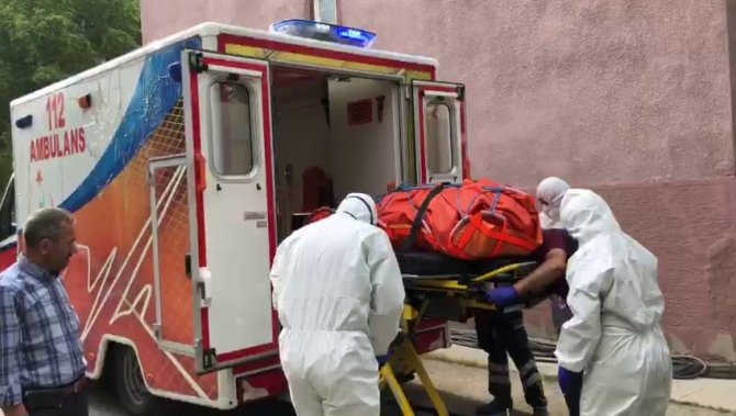 Ceset 6 Saatlik Çalışmanın Ardından Evden Çıkarılabildi