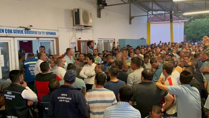 Eskişehir’de Yüzlerce İşçi Zammı Beğenmedi, Belediyeyi Protesto Etti