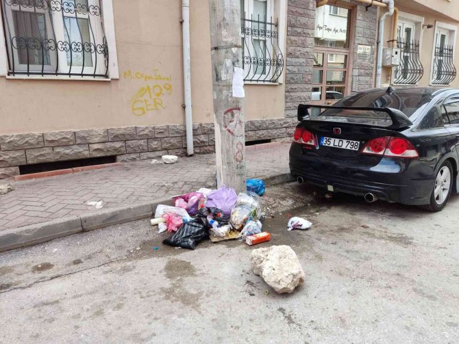 Yazılı Uyarılar Da Onların Umurunda Değil