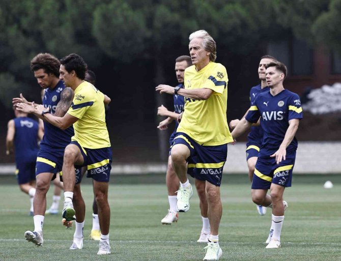 Fenerbahçe, Konyaspor Maçı Hazırlıklarına Başladı