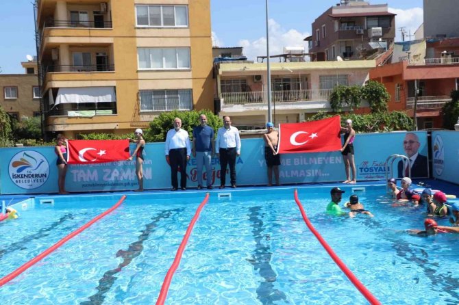 İ̇skenderun’da Portatif Yüzme Havuzlarının Açılışı Yapıldı