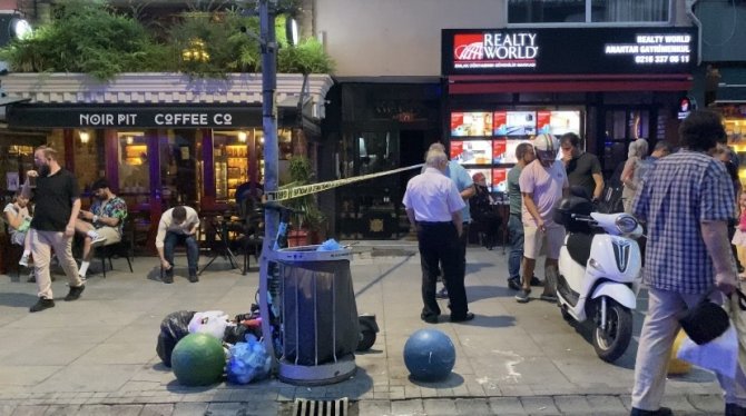 Kadıköy’de Apartman Görevlisi Evinde Ölü Bulundu