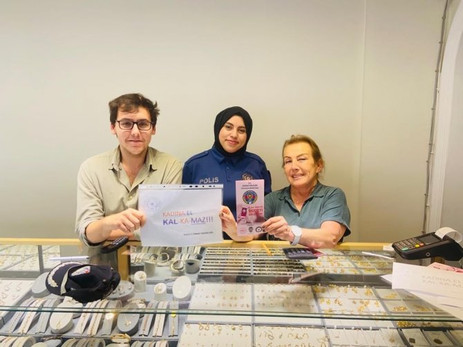 Cumayeri’nde Kadına El Kalkamaz Sloganı Sokağa Taşındı