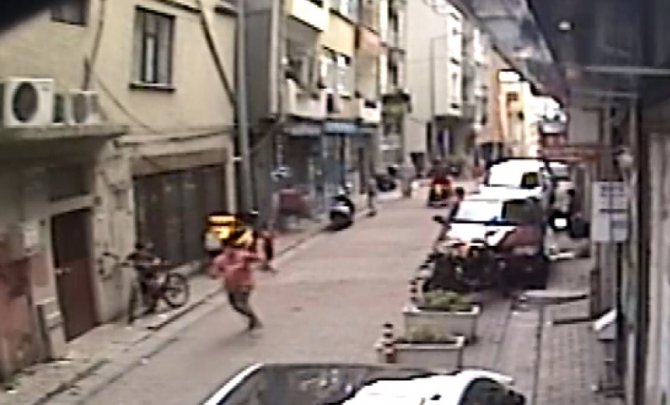 Berber Koltuğunda Dehşet: Tıraş Olurken Silahlı Saldırıya Uğradı