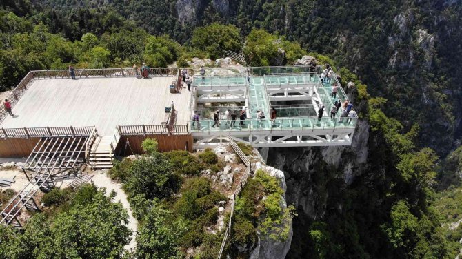 Sahilleri Boş Kalan Kastamonu’nun Doğal Güzelliklerine Ziyaretçi Akını