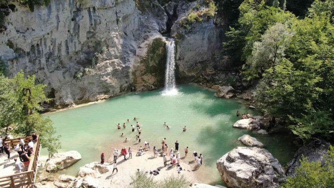 Sahilleri Boş Kalan Kastamonu’nun Doğal Güzelliklerine Ziyaretçi Akını