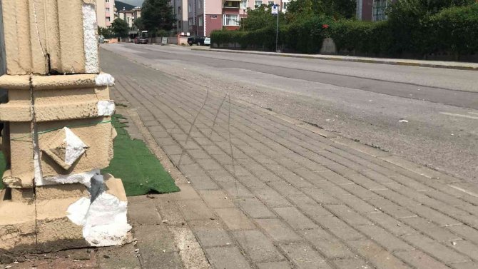 Dükkanın Önünü Süpürürken Dehşeti Yaşadı