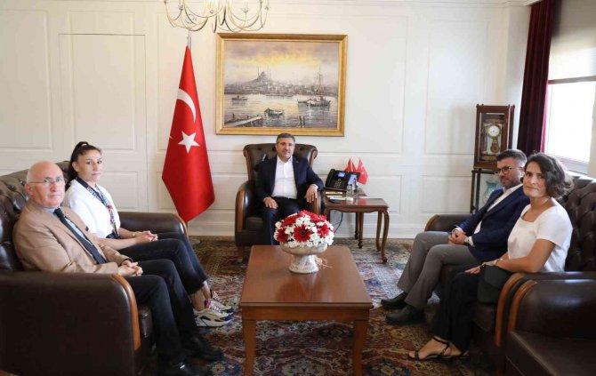 Vali Atay Şampiyon Taçyıldız’ı Ağırladı