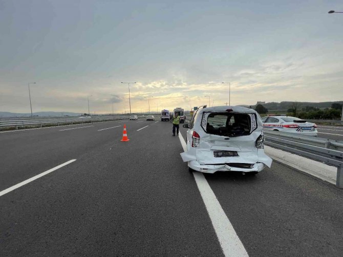 Kuzey Marmara Otoyolu’nda Tır İle Ticari Araç Çarpıştı: 7 Yaralı