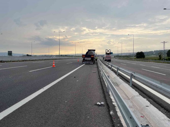 Kuzey Marmara Otoyolu’nda Tır İle Ticari Araç Çarpıştı: 7 Yaralı