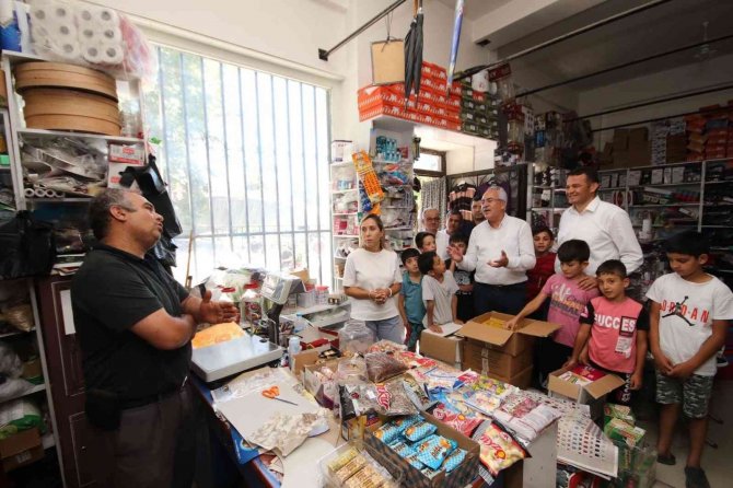 Kaş Belediye Başkanı Ulutaş, "Her Mahalleye Hizmete Devam Ediyoruz"