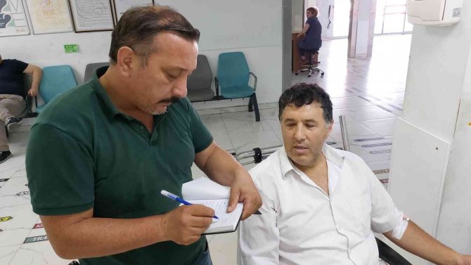 Araçların Sibop Kapaklarını Söken Çocukları Uyarınca Bıçaklandı