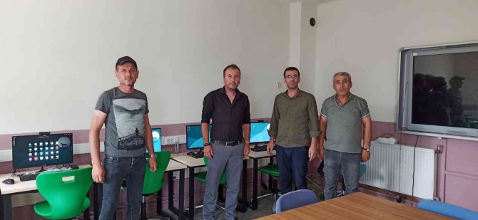 Sarıgöl Dindarlı Ahmet Yoldaş Ortaokulu Bilgisayar Sınıfına Kavuştu