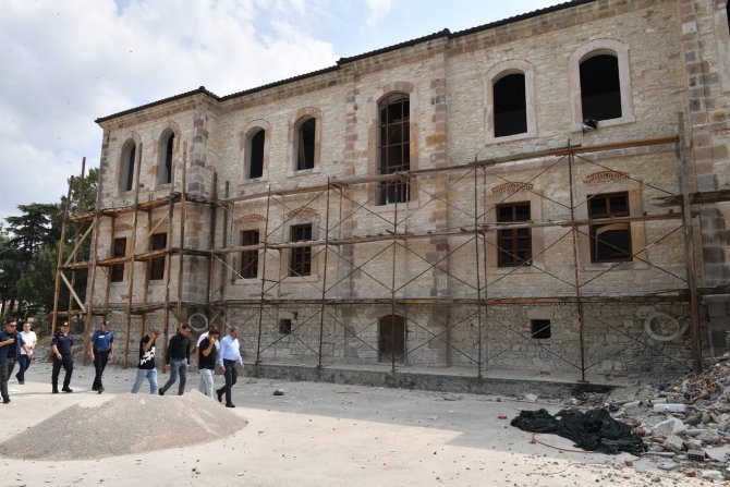 Tarihi Gazi Evronos Ortaokulu Restore Ediliyor