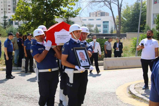 Trafik Kazasında Hayatını Kaybeden Polis Memuru İçin Tören Düzenlendi
