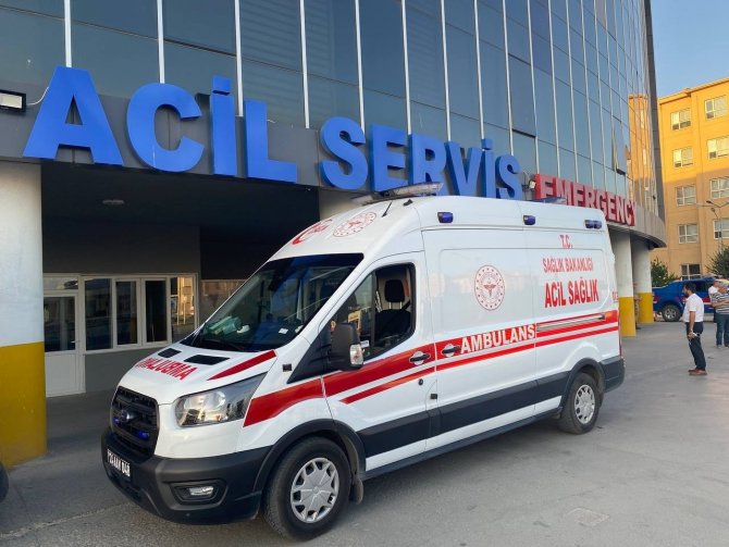 Düşerek Yaralanan Korucu Helikopterle Hastaneye Kaldırıldı