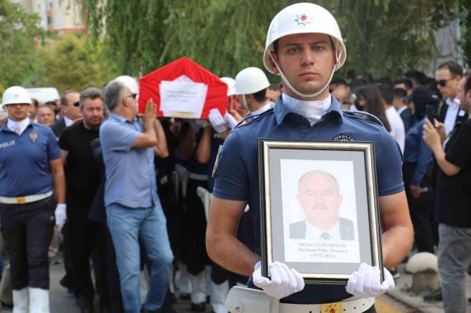 Trafik Kazasında Hayatını Kaybeden Polis Memuru İçin Tören Düzenlendi