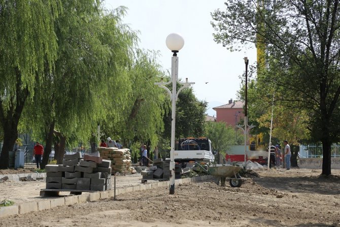 Ülkü Spor Kompleksi’nde Peyzaj Çalışmaları Devam Ediyor