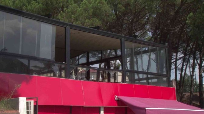 Üsküdar’da İş Yerinin İkinci Kat Zemini Çöktü, Alt Kata Düşen İşçi Yaralandı