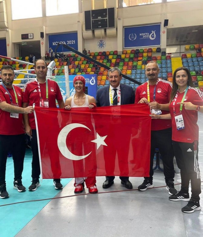 Diyarbakırlı Milli Antrenöre Büyük Onur