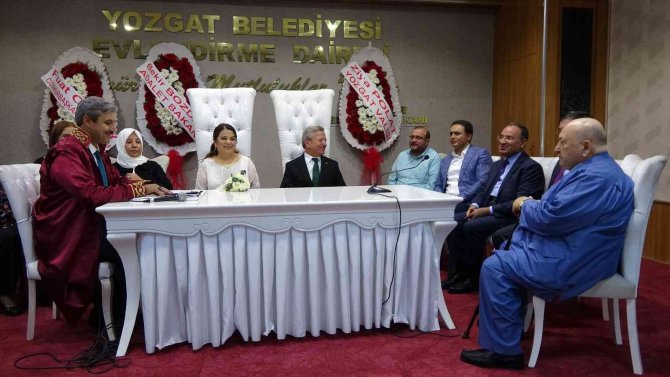 Bakan Bozdağ, Nikah Şahidi Oldu