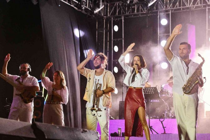 Başkentte Zeynep Bastık İle 30 Ağustos Zafer Bayramı Coşkusu