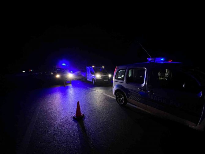 Otomobilde Sıkışan Yaralı Hastanede Hayatını Kaybetti