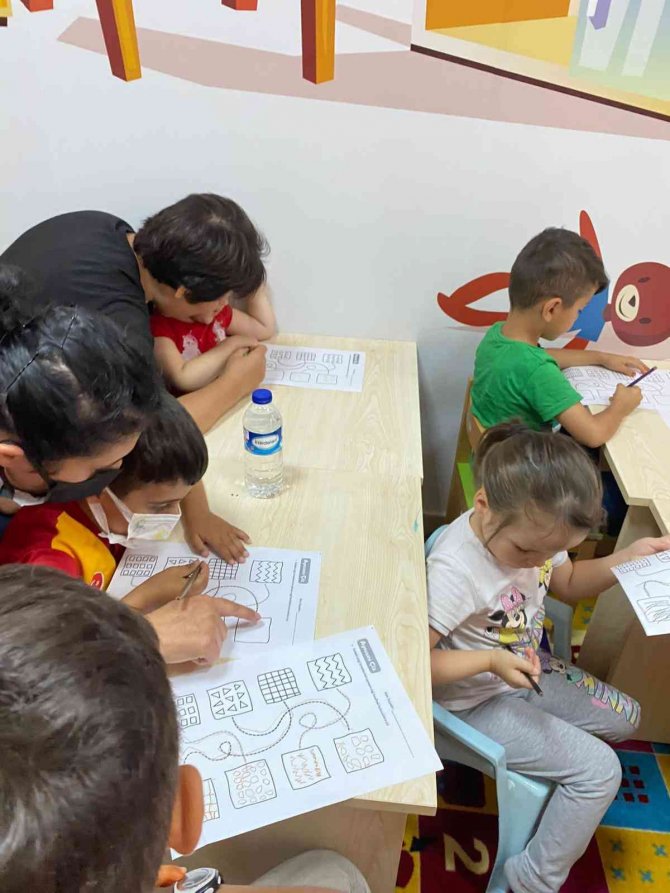 Sincan’da Çocuklar Anneleriyle Matematik Öğreniyor