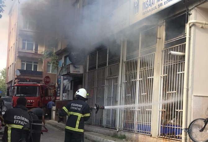 Vakıf Binasında Yangın