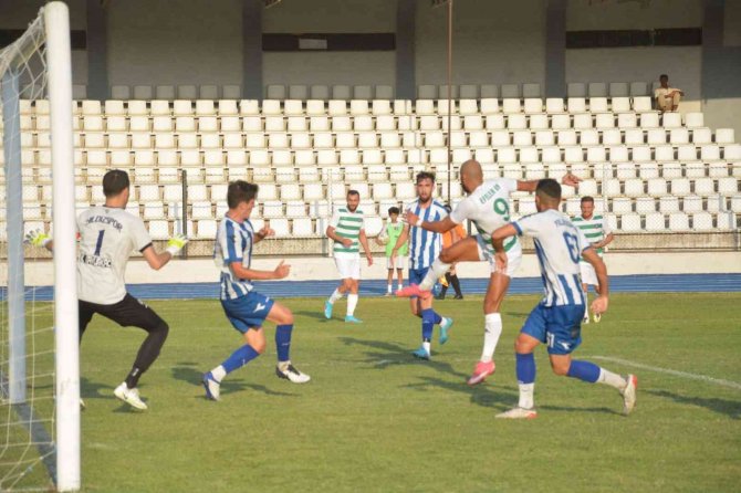 Efeler 09 Sfk, Açılış Maçından Galibiyetle Ayrıldı