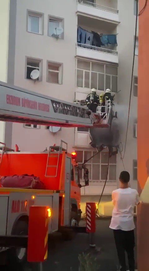 Mahallede Yangın Paniği