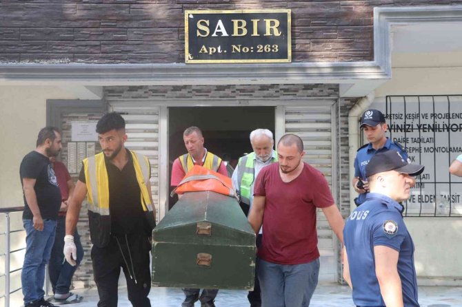 8. Kattan Apartman Boşluğuna Düşen Şahıs Hayatını Kaybetti