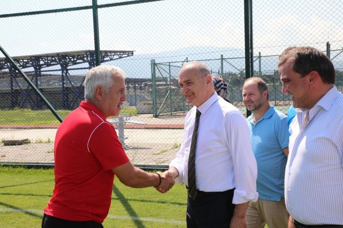 Belediye Başkanı Özlü’den Düzcespor’a Destek Ziyareti