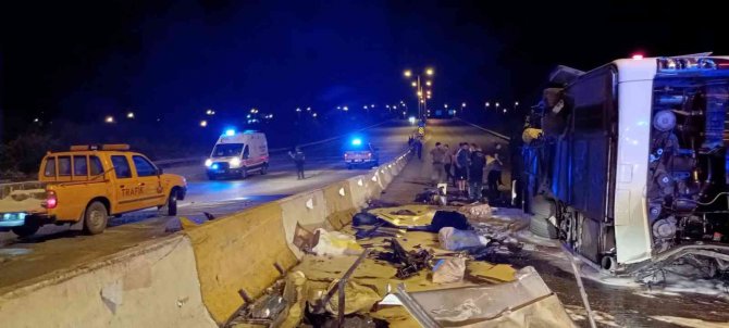 Hatay’da Yolcu Otobüsü Devrildi: 3 Ağır 40 Yaralı