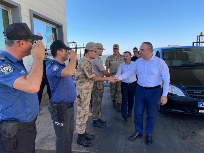 Vali Soytürk’ten Çobanbey Gümrük Kapısında İnceleme