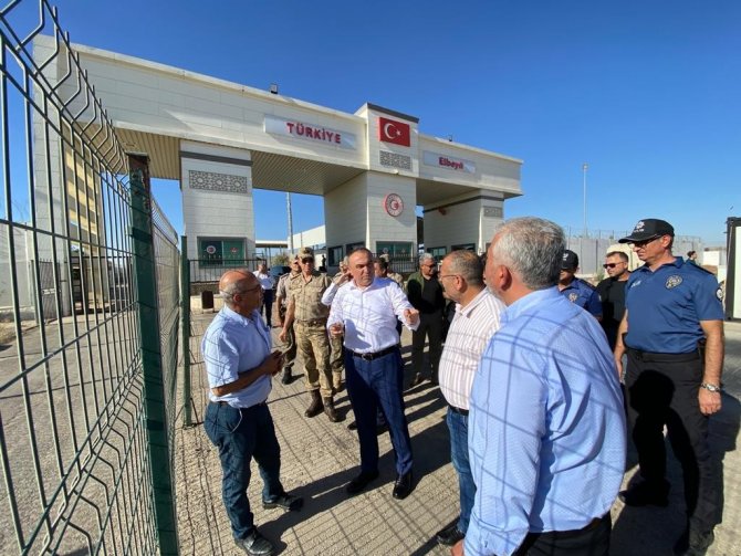 Vali Soytürk’ten Çobanbey Gümrük Kapısında İnceleme