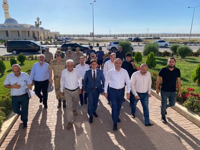 Vali Soytürk’ten Çobanbey Gümrük Kapısında İnceleme